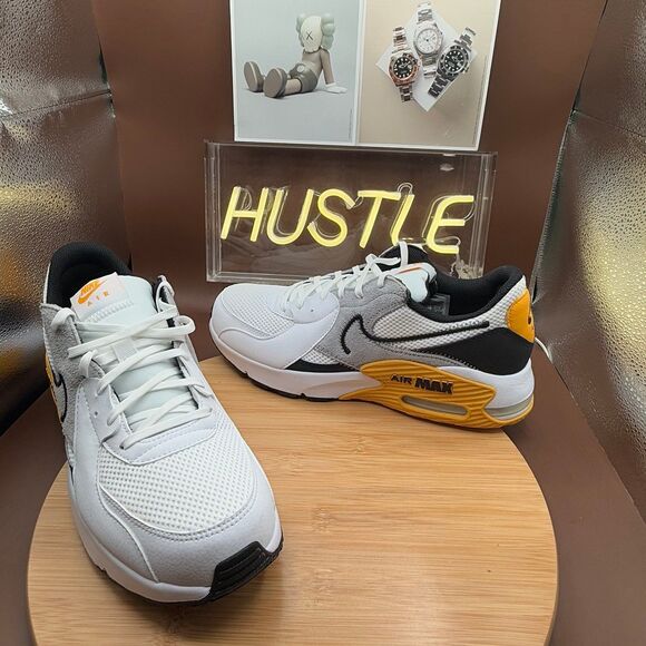 NIKE AIR MAX EXCEE White/Black/University Gold/Wolf Grey Men’s Sz 10 Brand New main image 7